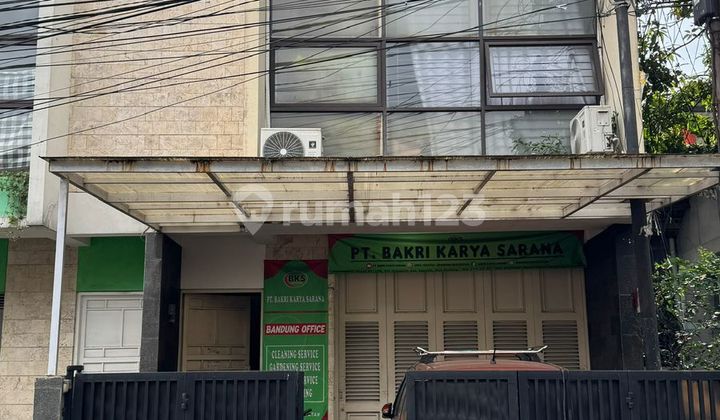 Ruko Strategis Siap Pakai 3 Lantai di Cipedes Sukajadi Bandung