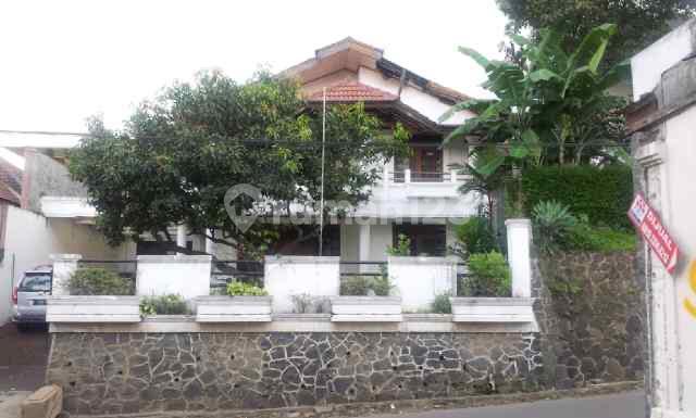Rumah Luas di Mainroad Cigadung Bandung