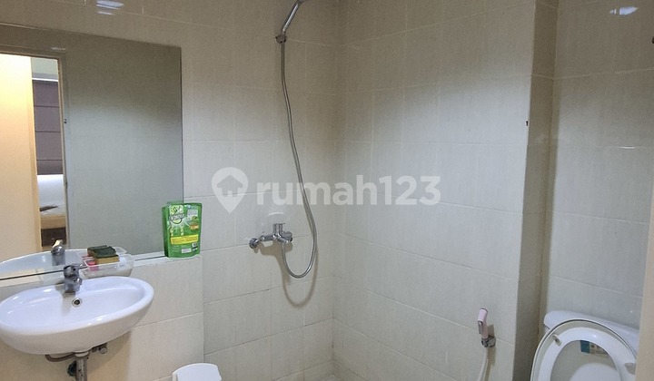 Jual Rugi Apartemen Uc Tower Berkeley 2Br View Swimming Pool 2