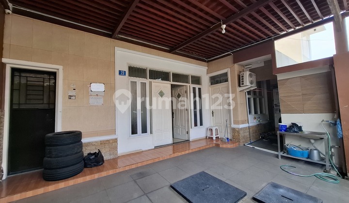 For Sale Mulyosari House 2.5 floors Nice Minimalist 1