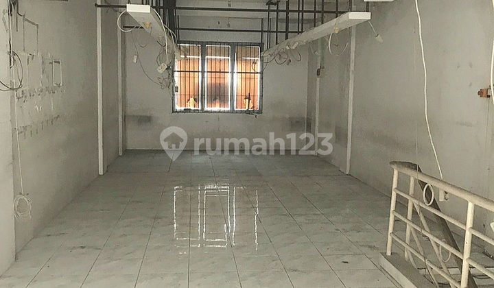 For Rent: 3-Story Kedungdoro Shop House Ready for Use, City Center 1