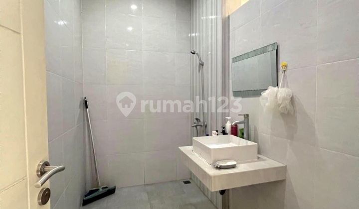 Rumah 2,5 Lantai Citraland Alam Hijau Dijual 2