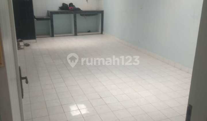 Disewakan Rumah di Komplek Turangga (Jl. Martanegara Buah Batu) Disewakan Rumah di Komplek Turangga (Jl. Martanegara Buah Batu)