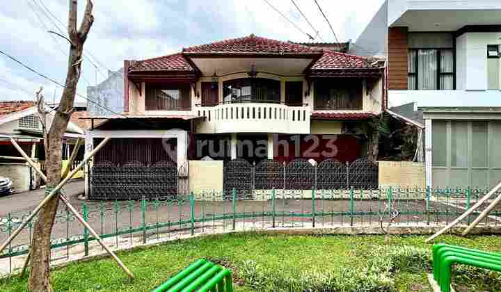 BEST PRICE !!! DIJUAL RUMAH SIAP HUNI VIEW TAMAN TEBET