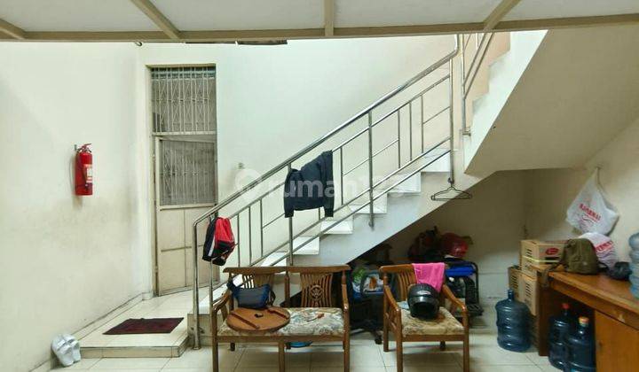 Shophouse for sale in Raya Teuku Umar, good and strategic