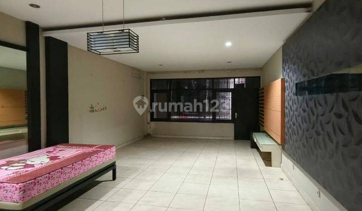 Shophouse for sale in Raya Teuku Umar, good and strategic 2