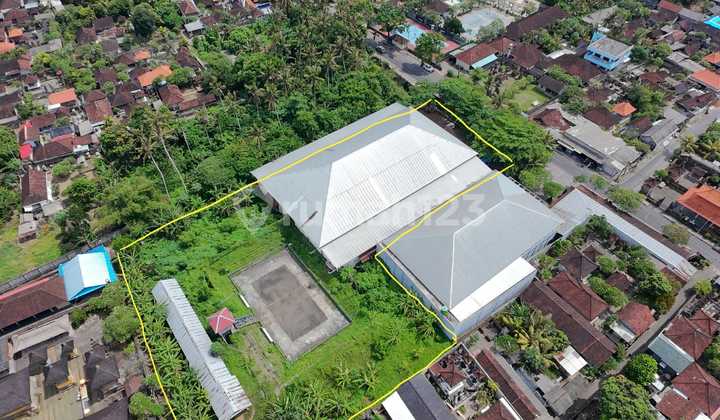 Ready-to-Use Strategic Warehouse Area Near Sukawati Market in Gianyar