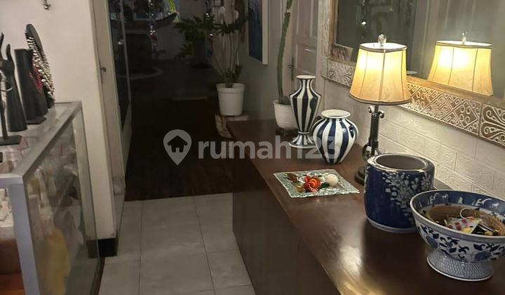 5-Bedroom Semi Villa House in Padonan, Badung 2