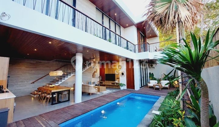 NEW LUXURY VILLA WITH COMPLETE AMENITIES, STRATEGIC LOCATION IN SEMINYAK NEW LUXURY VILLA WITH COMPLETE AMENITIES, STRATEGIC LOCATION IN SEMINYAK