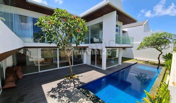 Villa mewah dalam lingkungan komplek villa dan pemandangan sunset 1