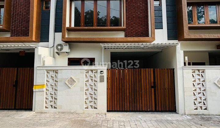 (17). Luxurious Two-Storey House Located in an Elite Neighborhood 1