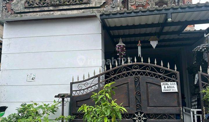 (102). Dijual Rumah Dua Lantai Dengan Semi Furnish 1