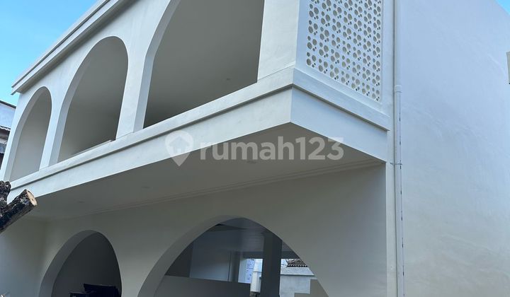 Rumah Guest House Baru Strategis Dekat Pantai di Canggu Nelayan