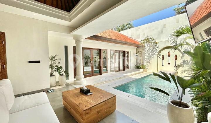 Villa Fully Renovated Strategic Location Near Finns in Petitenget Villa Fully Renovated Strategic Location Near Finns in Petitenget