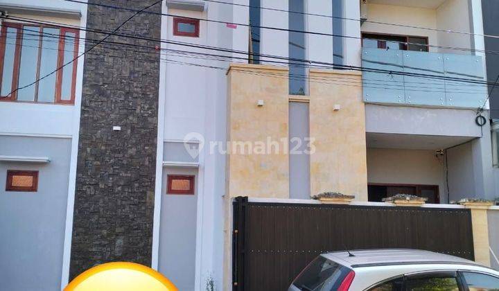 (40). Rumah 3 Lantai Dengan Rooftop Area Denpasar 2