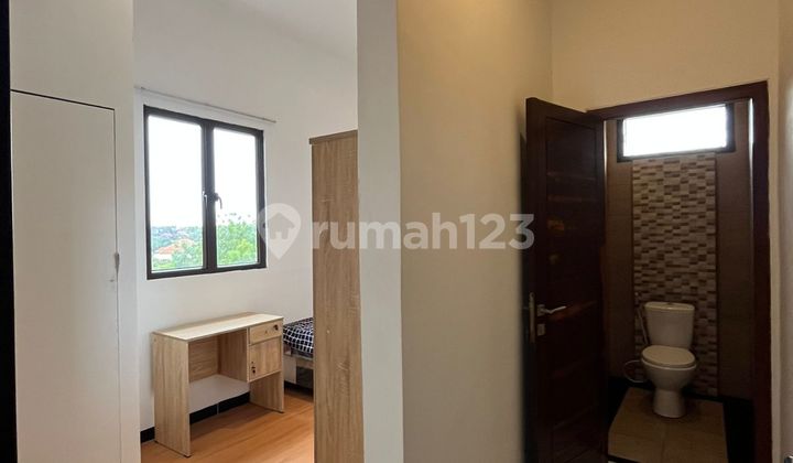 Rumah 3 Lantai Di Area Kampial Dekat Pusat Perbelanjaan 2