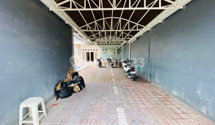 Large 6-Bedroom House With Strategic Premium Swimming Pool Seminyak 2