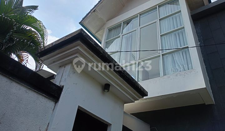 Strategic Villa with Complete Pool Near the Beach, Located in Berawa Canggu