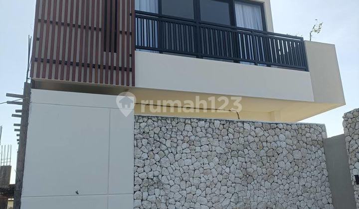 2-Story Villa with Swimming Pool in a Strategic Location in Seseh 2-Story Villa with Swimming Pool in a Strategic Location in Seseh