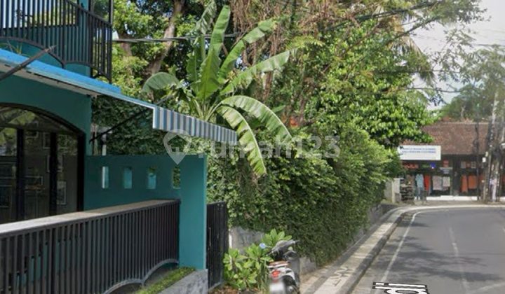 Strategic 2-Story Shophouse with Parking in Seminyak Commercial Area 1