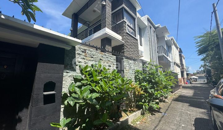 Villa Model House Furnished With Pool 2 Floors Strategic Pemogan Villa Model House Furnished With Pool 2 Floors Strategic Pemogan