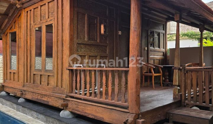 Strategic Complete Traditional Villa Near the Beach, Atlas in Berawa