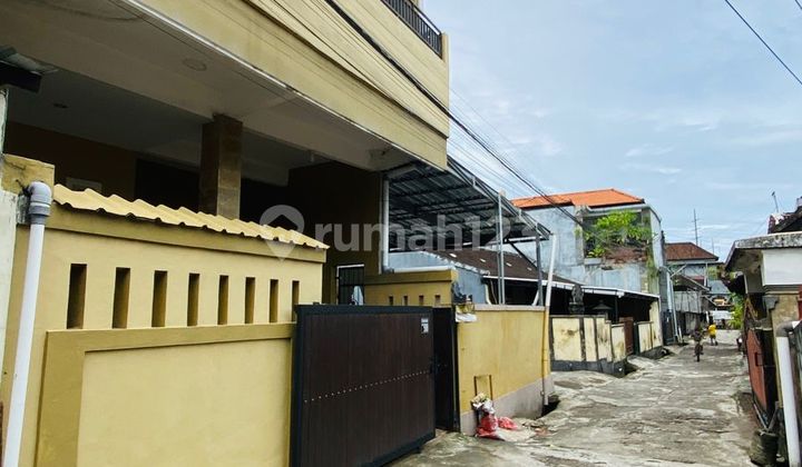 2-Story Strategic House Ready to Live In with Balcony Parking, Kebo Iwa