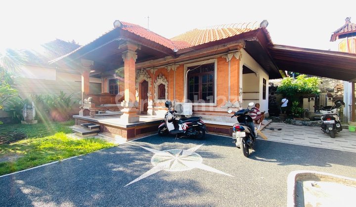 3-BEDROOM HOUSE NEAR SANUR BEACH, DENPASAR 2