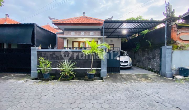 House in a Strategic Location in the Heart of Denpasar City on Pulau Kawe Street.