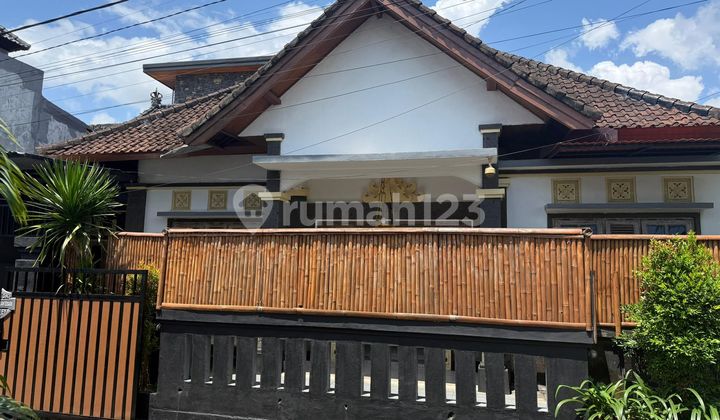 Fully Furnished 3-Bedroom Strategic House in Padonan, Tibubeneng, Canggu Fully Furnished 3-Bedroom Strategic House in Padonan, Tibubeneng, Canggu