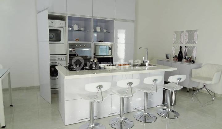 VILLA MEWAH NUANSA PUTIH FULL FURNISHED KOLAM RENANG PECATU GRAHA