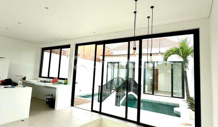 Villa with Complete Facilities, Strategic Location Near the Beach in Canggu Villa with Complete Facilities, Strategic Location Near the Beach in Canggu