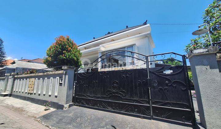 Rumah 2 Lantai Di Abianbase Dekat Pusat Perbelanjaan 1