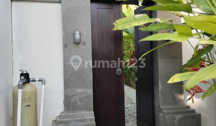 Strategis Dekat Gwk 2 Lantai dengan Basement dan Pool, Ungasan Strategis Dekat Gwk 2 Lantai dengan Basement dan Pool, Ungasan