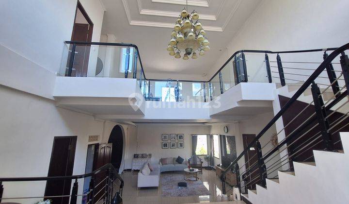 (68). Two-Storey Luxury House, Good Building Condition 1