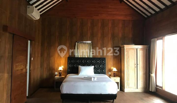 FULLY FURNISHED VILLA WITH POOL VIEW, RICE FIELDS NEAR THE BEACH, MUNGGU BADUNG