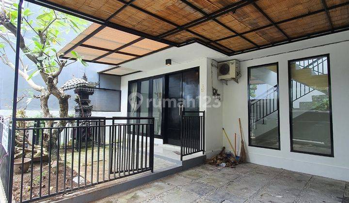 (51). Rumah Jual  Dua Lantai Area Monang Maning  1