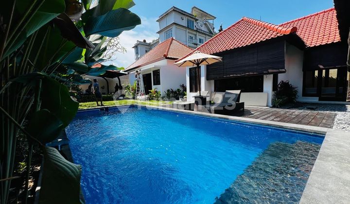 COMPLETE VILLA IN A STRATEGIC LOCATION NEAR ATLAS AND FINNS IN CANGGU