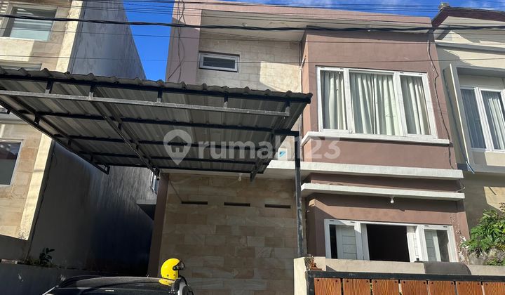 Rumah 2 Lantai Full Furnished Strategis di Jimbaran Siap Huni