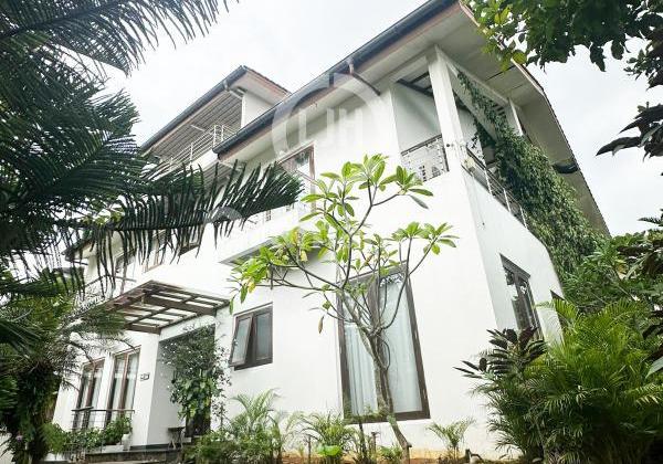 Dijual Rumah Bernuansa Villa di Tengah Perkotaan di Bsd City The Green Cluster Mirage