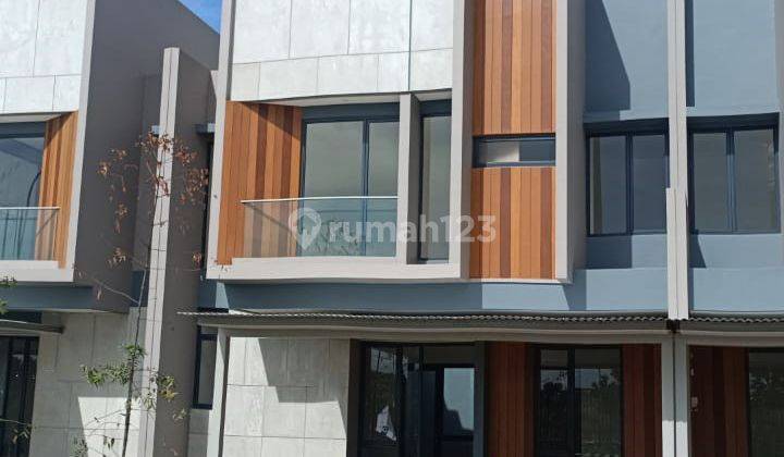 Rumah Dijual 2 Lantai Baru Di Grand Freja, BSD City (ada lebih Tanah 60m2) 2