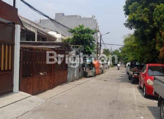 Rumah Taman Cosmos, Jakarta Barat Dekat Tanjung Duren Row 2 Mobil 1