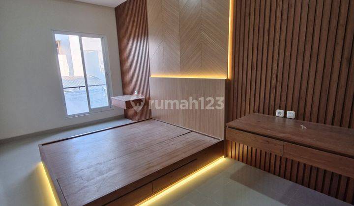 Rumah Baru Taman Ratu Full Furnish 4 Lantai, Shm, Jakarta Barat 2