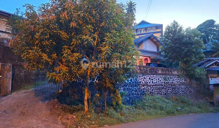 Dijual rumah di jayapura dekat pantai, 4kamar tidur 2