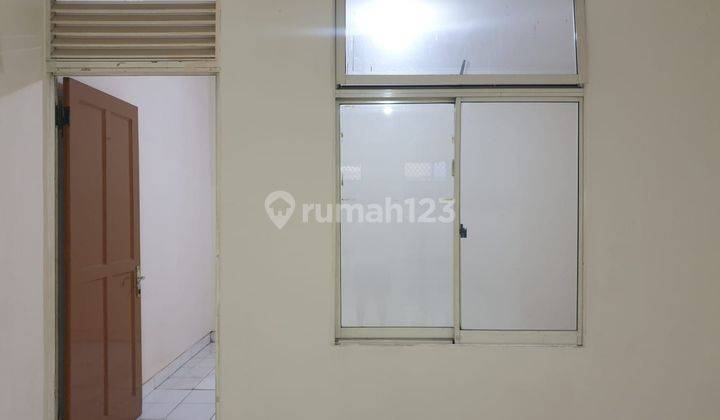 Rumah lebar 7 taman modern, 4 kamar, hadap selatan 2