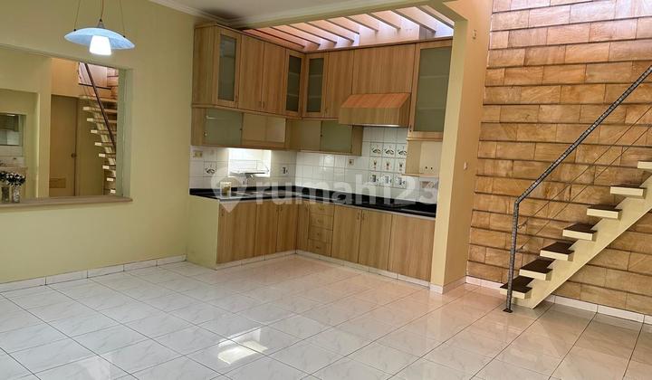 Rumah Hadap Selatan Dekat Mall Kelapa Gading