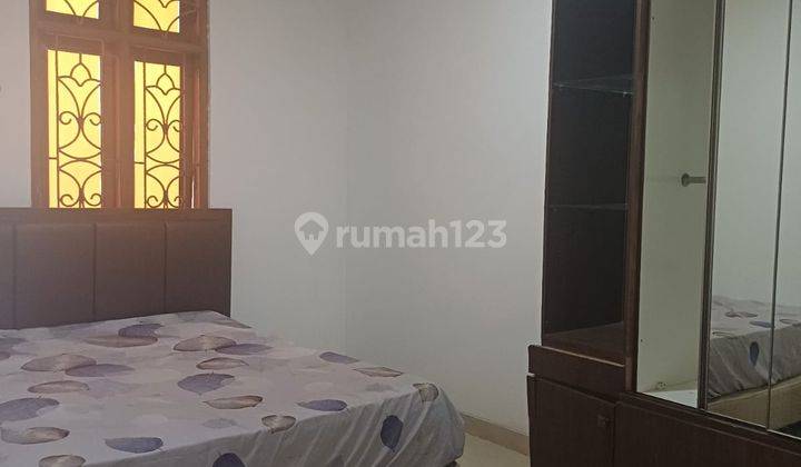 Disewakan Rumah Di Hibrida , Kt 3+1,semi Furnished 2