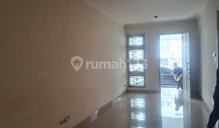 Ready-to-Occupy 3+1 Bedroom East-Facing House in Bukit Gading Mediteranis 2