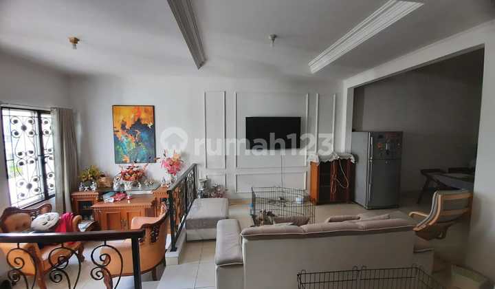 Flood-Free House Ready to Live In, 4+1 Bedrooms in Kelapa Gading