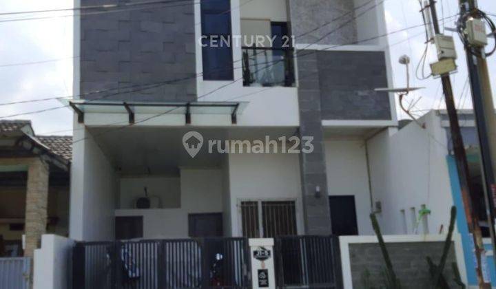 Dijual Rumah Cantik Di Villa Mahkota Indah Tarumajaya Bekasi  1